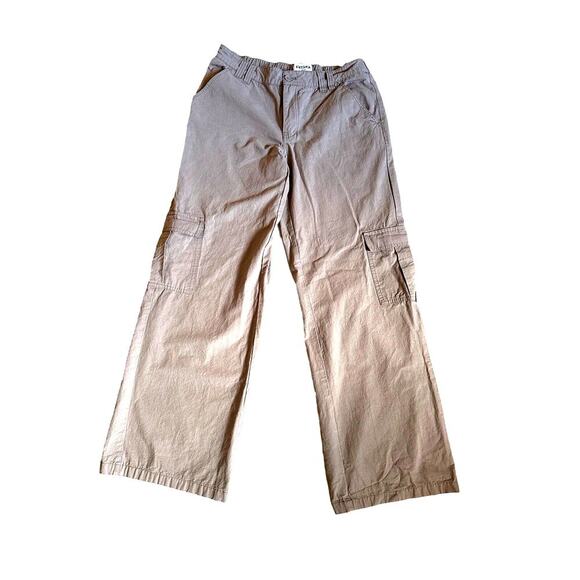 🍁 BUNDLE ONLY - 5/$15  RSQ Khaki Colored Wide Leg Cargo Pant - size medium - Picture 1 of 7